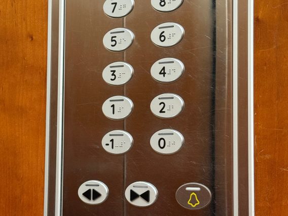 Przyciski z Braillem